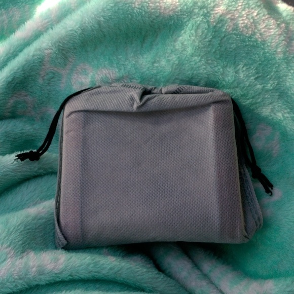 NWT Jennifer Moore Canvas Trifold Wallet - Picture 8 of 8